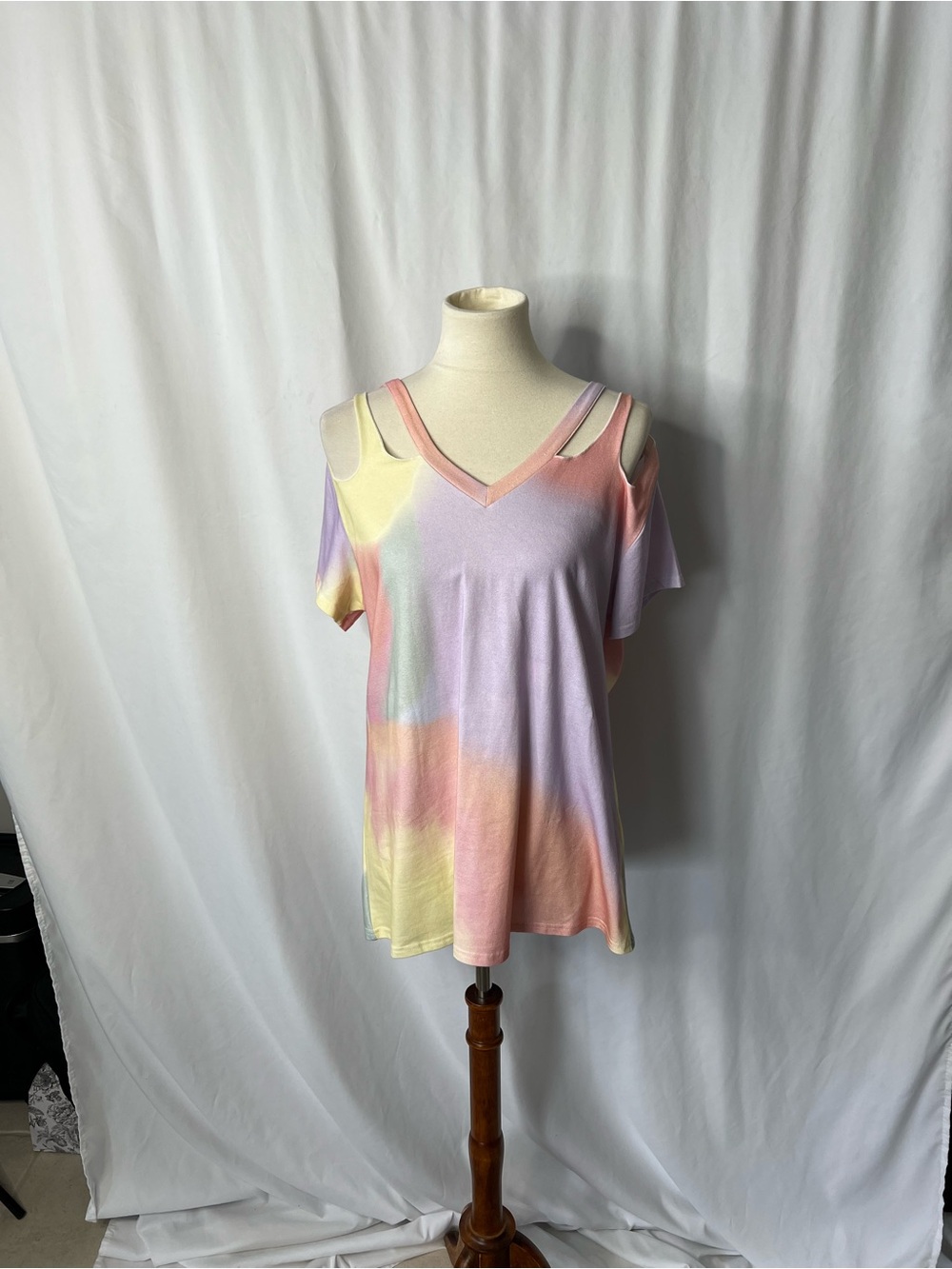 Venus Pastel Tie-Dye Cold Shoulder Top Size Large